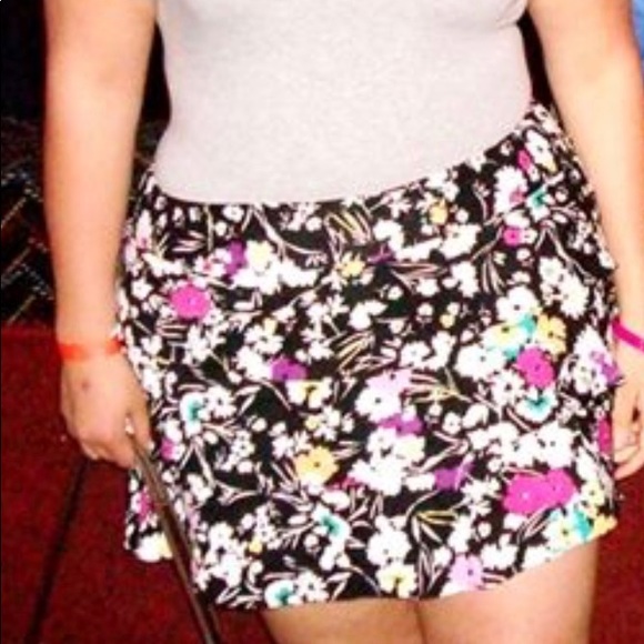 Torrid Floral Fun Skirt - Picture 5 of 5